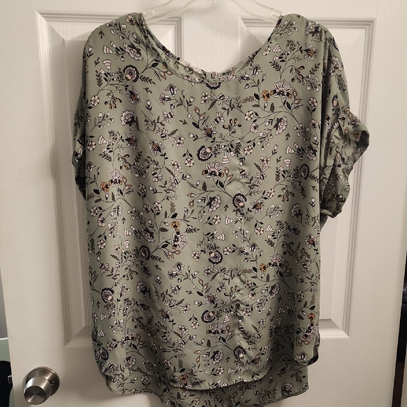 Maurices Tops - Maurices Floral Print Green Women's Top